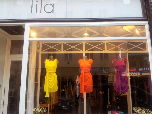 Lila Kirchengasse (c) nunette colour Lila Kirchengasse (c) nunette colour