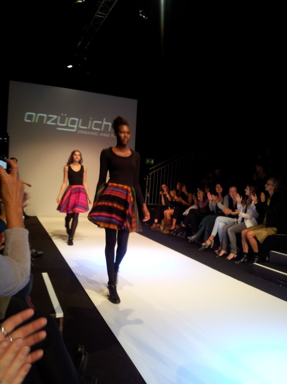 2013-09-12 17.40.01_show